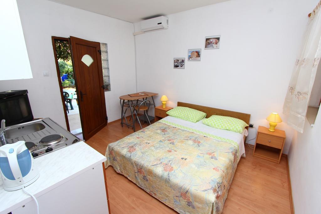 Apartments Antolovic Rovinj Habitación foto